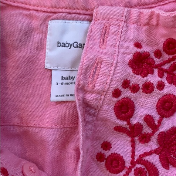 Two Baby Gap rompers, size 3-6 months - Picture 3 of 4